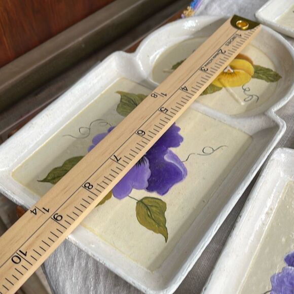 Vintage lot of 3 hand painted snack dishes. Cup and appetizer plates. - Picture 9 of 10